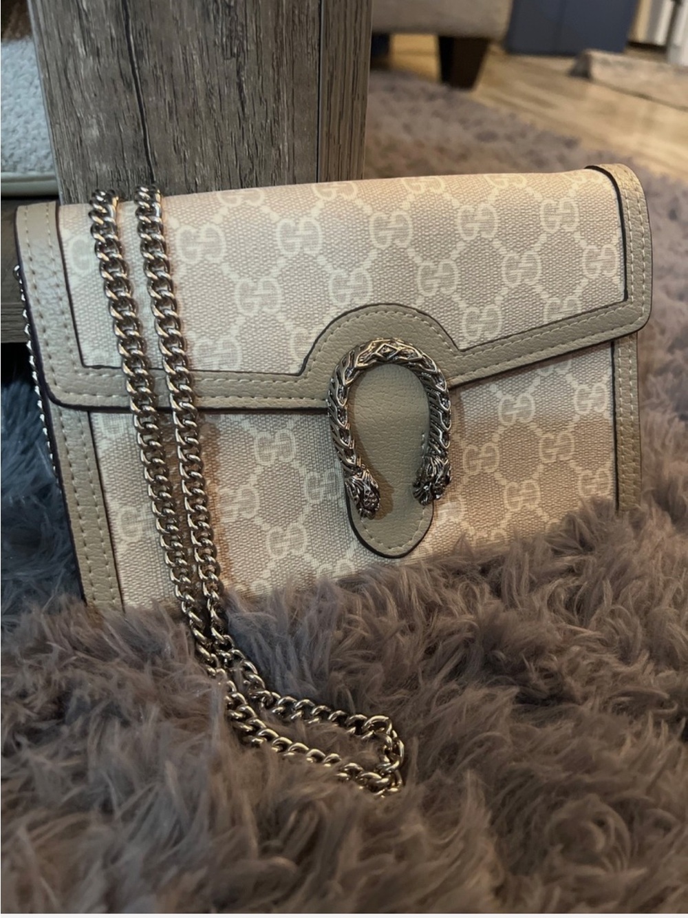 Gucci Dionysus Wallet on Chain